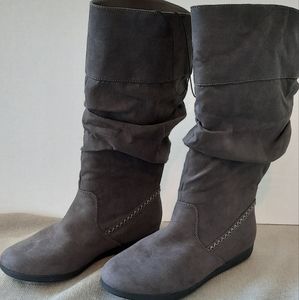 Gray Flat Boots